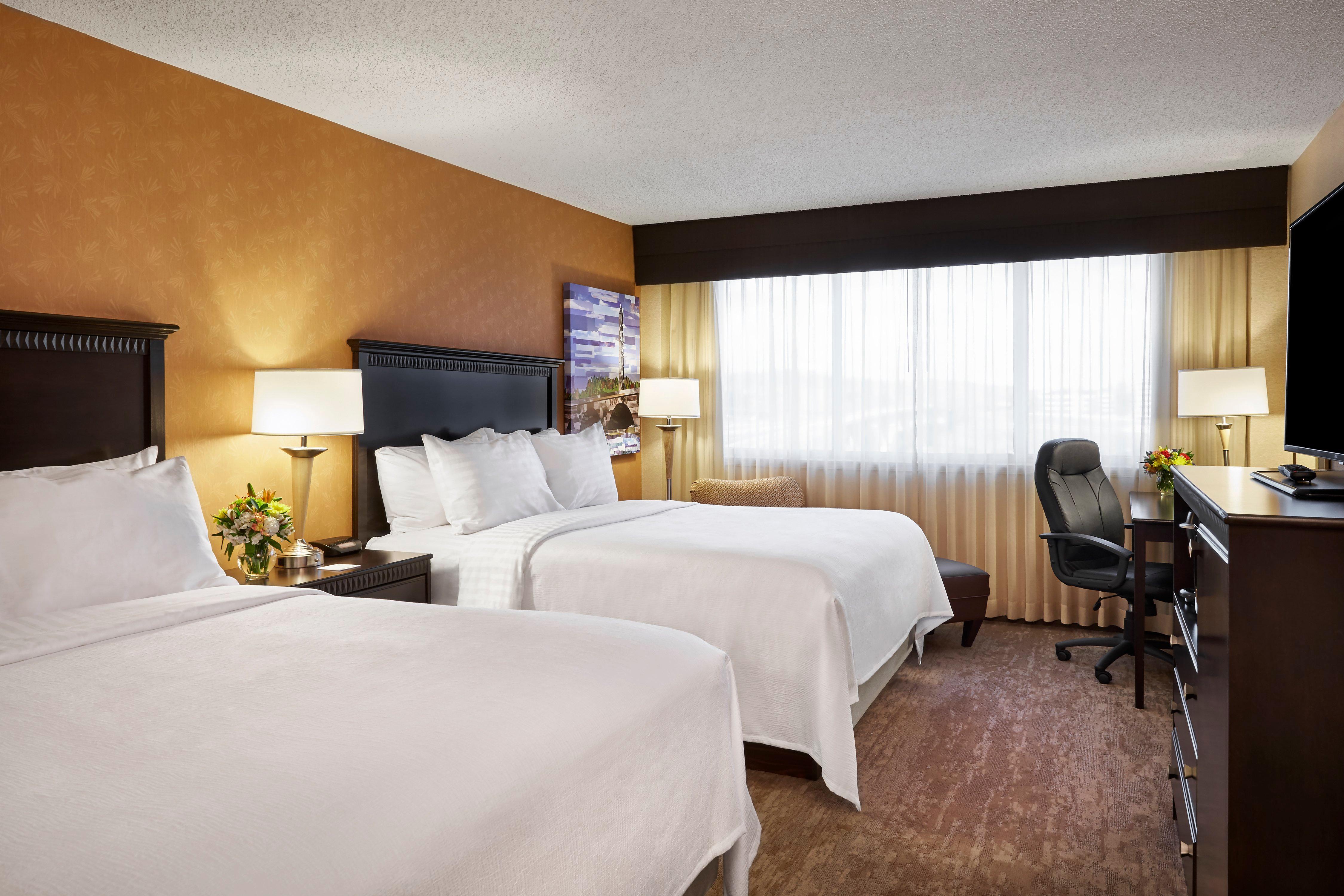 Holiday Inn Alexandria At Carlyle By Ihg Exteriör bild