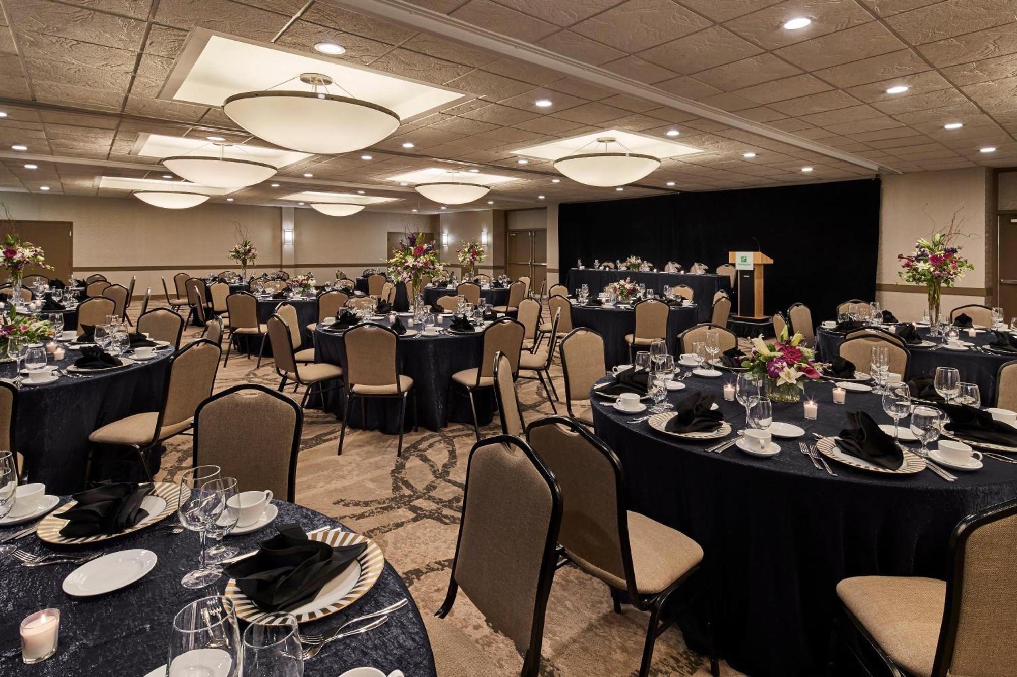 Holiday Inn Alexandria At Carlyle By Ihg Exteriör bild
