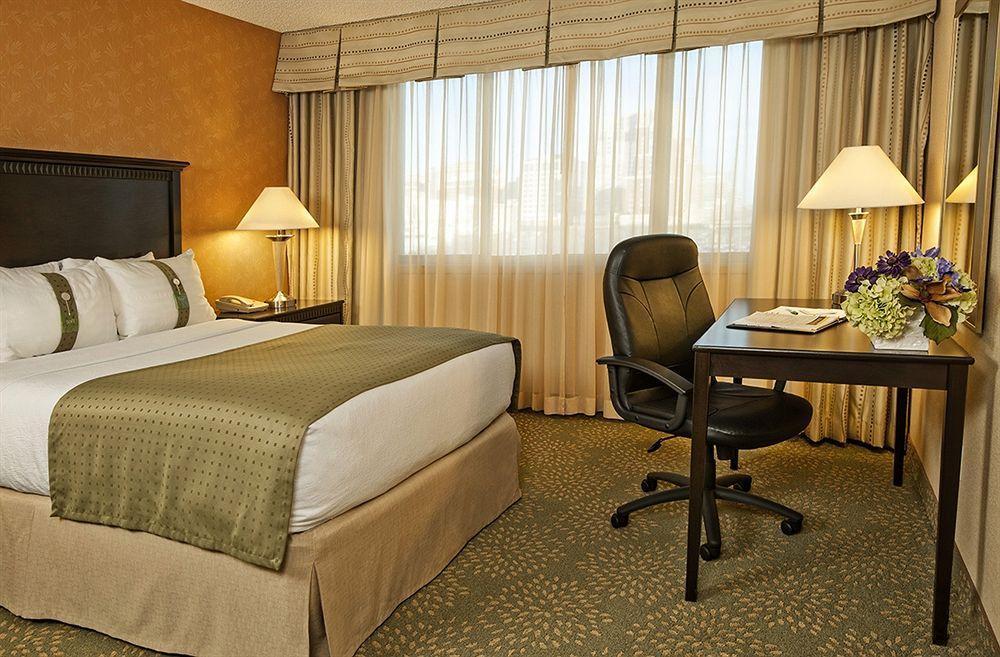 Holiday Inn Alexandria At Carlyle By Ihg Exteriör bild